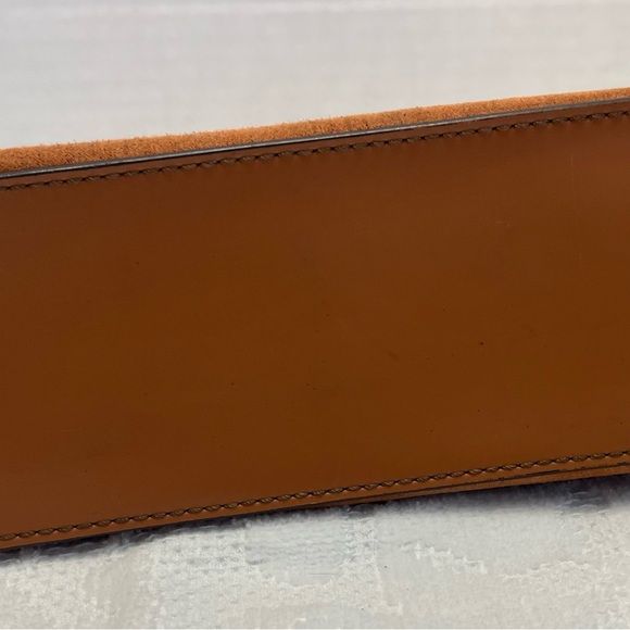 Montano New York - Simulated Leather Shoulder Bag Tan With Suede Insert - Picture 6 of 10